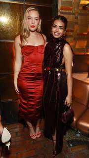 Olivia Ponton feet photo thumbnail