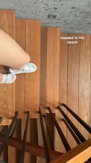 Olivia Ponton feet photo thumbnail