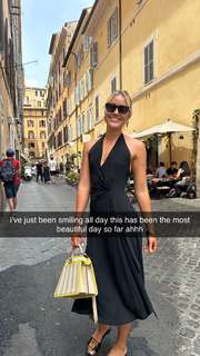 Olivia Ponton feet photo thumbnail