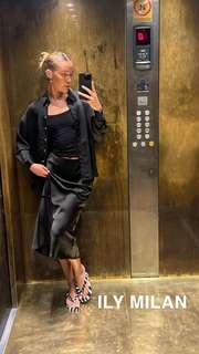 Olivia Ponton feet photo thumbnail