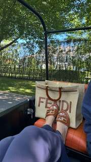 Olivia Ponton feet photo thumbnail