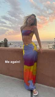 Olivia Ponton feet photo thumbnail