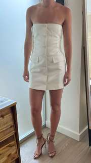 Olivia Ponton feet photo thumbnail