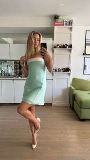 Olivia Ponton feet photo thumbnail