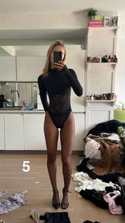 Olivia Ponton feet photo thumbnail