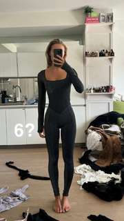 Olivia Ponton feet photo thumbnail