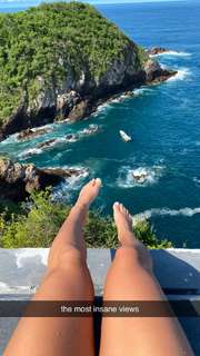Olivia Ponton feet photo thumbnail
