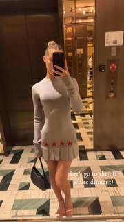 Olivia Ponton feet photo thumbnail