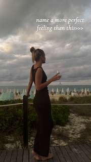 Olivia Ponton feet photo thumbnail