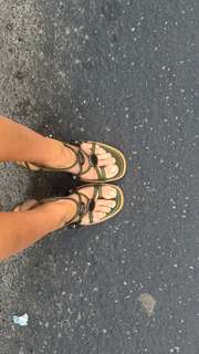 Olivia Ponton feet photo thumbnail