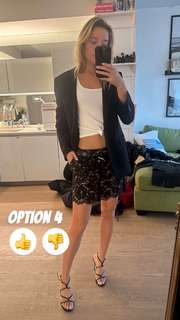 Olivia Ponton feet photo thumbnail