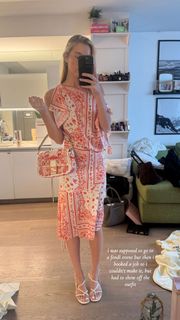 Olivia Ponton feet photo thumbnail