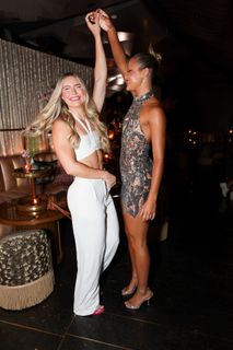 Olivia Ponton feet photo thumbnail