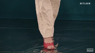 Olivia Rodrigo feet photo thumbnail