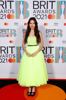 Olivia Rodrigo feet photo thumbnail
