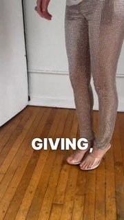 Olivia Rodrigo feet photo thumbnail