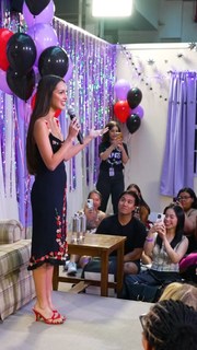 Olivia Rodrigo feet photo thumbnail