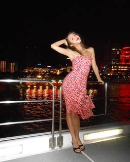 Olivia Rodrigo feet photo thumbnail