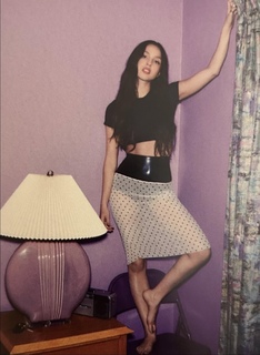 Olivia Rodrigo feet photo thumbnail