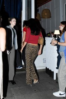 Olivia Rodrigo feet photo thumbnail