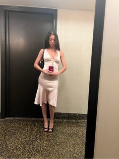 Olivia Rodrigo feet photo thumbnail