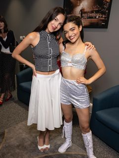 Olivia Rodrigo feet photo thumbnail