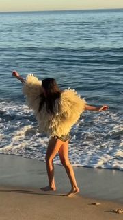 Olivia Rodrigo feet photo 10