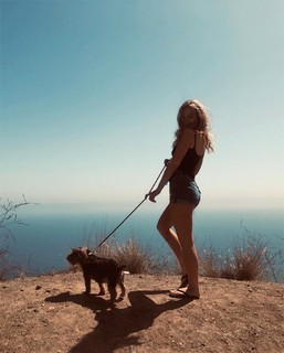Olivia Rose Keegan feet photo 13