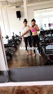 Olivia Sui feet photo thumbnail
