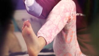 Olivia Sui feet photo thumbnail