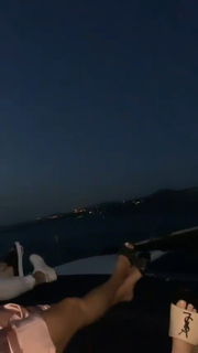 Olivia Sui feet photo thumbnail