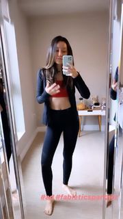 Olivia Sui feet photo thumbnail