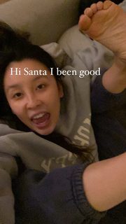 Olivia Sui feet photo thumbnail