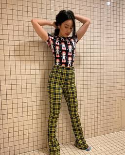 Olivia Sui feet photo thumbnail
