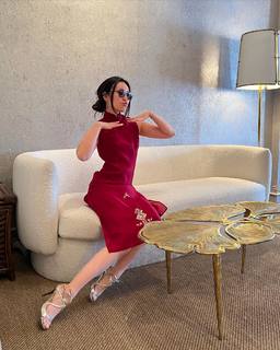 Olivia Sui feet photo thumbnail