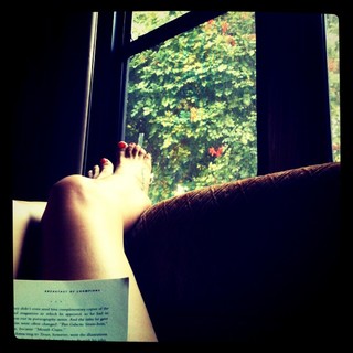 Olivia Taylor Dudley feet photo 1