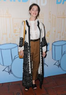 Olivia Thirlby feet photo thumbnail