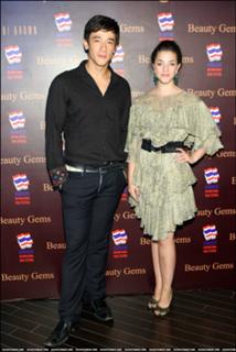 Olivia Thirlby feet photo thumbnail
