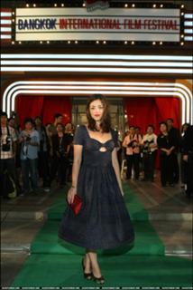 Olivia Thirlby feet photo thumbnail