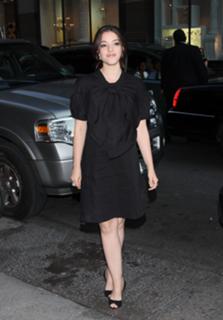 Olivia Thirlby feet photo thumbnail