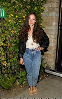 Olivia Thirlby feet photo thumbnail