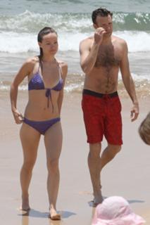 Olivia Wilde feet photo thumbnail