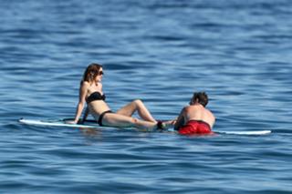 Olivia Wilde feet photo thumbnail