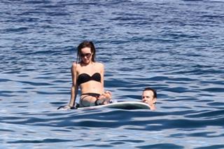 Olivia Wilde feet photo thumbnail