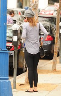 Olivia Wilde feet photo thumbnail