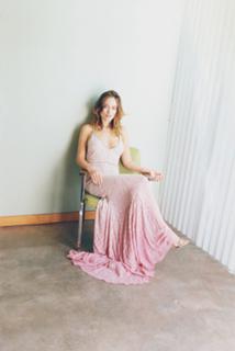 Olivia Wilde feet photo thumbnail