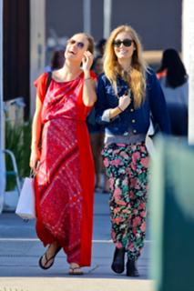 Olivia Wilde feet photo thumbnail