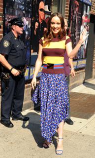 Olivia Wilde feet photo thumbnail