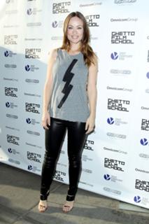 Olivia Wilde feet photo thumbnail