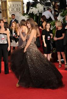 Olivia Wilde feet photo thumbnail